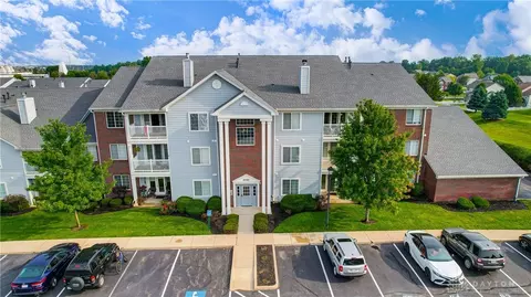 3044 Westminster Dr #310, Beavercreek, OH 45431