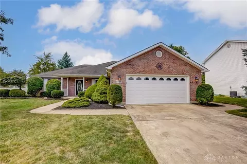 2566 Worthington Dr, Troy, OH 45373