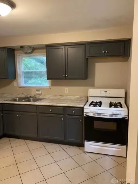 3592 Mchenry Ave, Cincinnati, OH 45225 photo 8