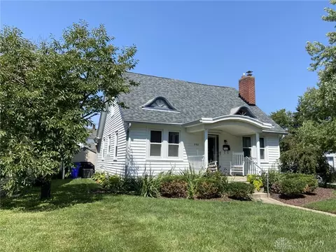 990 Chase Ave, Hamilton, OH 45015