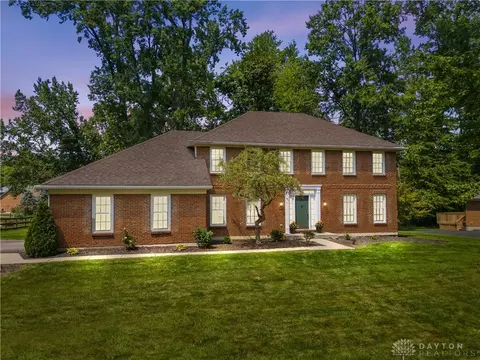 1708 Old Farm Dr, Loveland, OH 45140