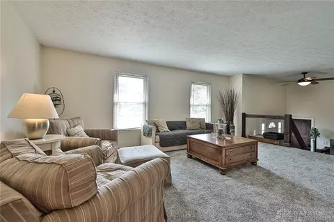 5621 S Tecumseh Rd, Springfield, OH 45502 photo 8