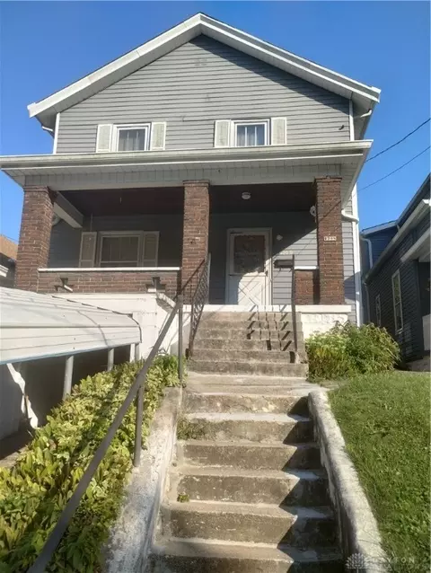 6208 Mcgregor Ave, Elmwood Place, OH 45216