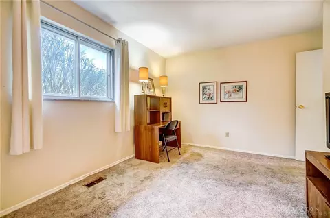 5697 Brookbank Dr, Kettering, OH 45440 photo 37