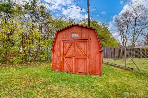 5697 Brookbank Dr, Kettering, OH 45440 photo 47