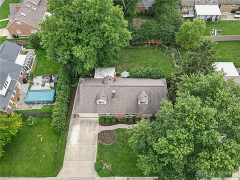 224 Linden Dr, Centerville, OH 45459 photo 3