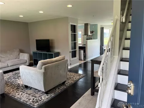 21 Hadley Rd, Cincinnati, OH 45218 photo 3