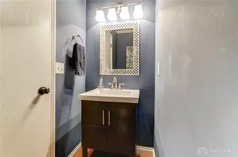 3233 Close Ct, Cincinnati, OH 45208 photo 9