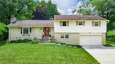 918 Debbie Ct, Dayton, OH 45415