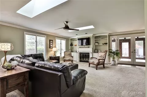 522 Riddle Rd, Cincinnati, OH 45231 photo 8