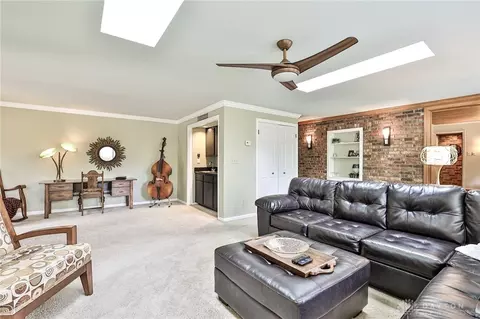 522 Riddle Rd, Cincinnati, OH 45231 photo 10