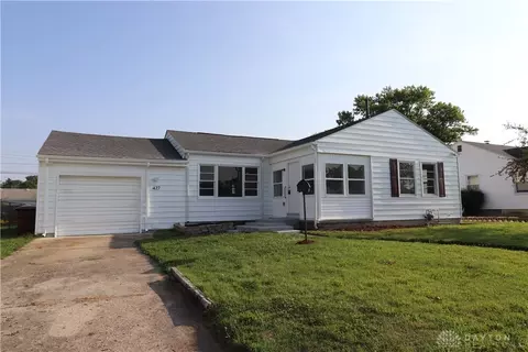 427 Mcintire Dr, Fairborn, OH 45324