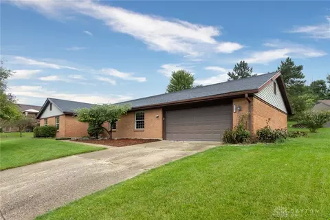 4601 Valley Brook Dr, Englewood, OH 45322
