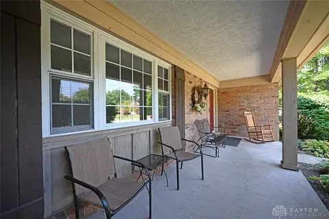 9572 Millbrook Dr, Cincinnati, OH 45231 photo 4