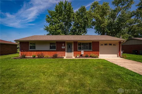 1009 N Nutmeg Sq, Troy, OH 45373