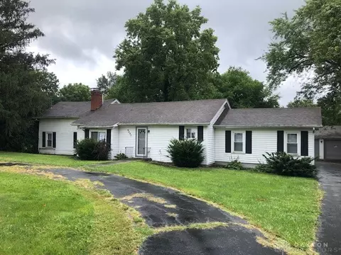 9295 W National Rd, New Carlisle, OH 45344