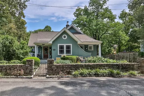 232 Charles St, Wyoming, OH 45215