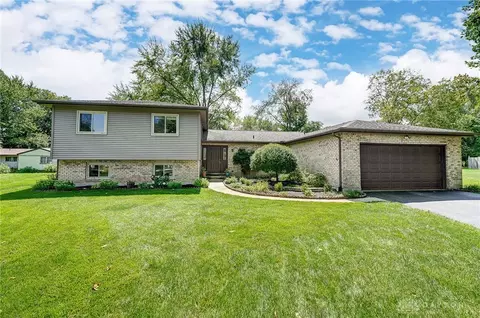 3957 Bunger Ct, Beavercreek, OH 45430