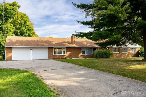 1087 Old Springfield Rd, Vandalia, OH 45377