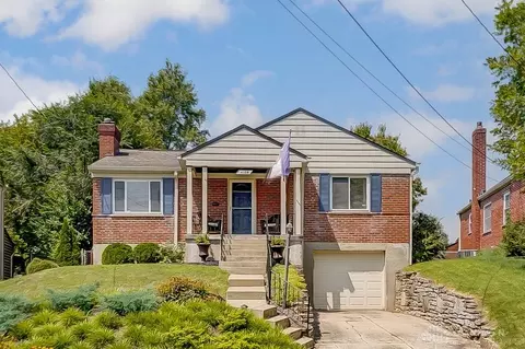 4139 Paxton Woods Dr, Cincinnati, OH 45209
