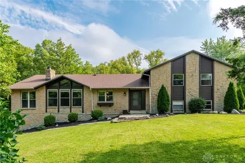 4250 Wagner Rd, Sugarcreek Township, OH 45440