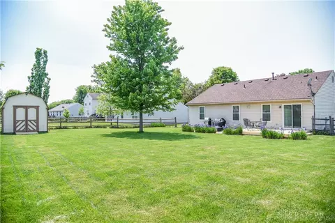 9 Heron Dr, Amelia, OH 45102 photo 2