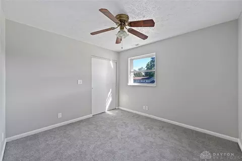 806 Picket Way, Cincinnati, OH 45245 photo 25