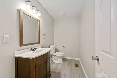 806 Picket Way, Cincinnati, OH 45245 photo 35