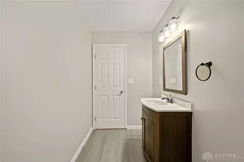 806 Picket Way, Cincinnati, OH 45245 photo 34