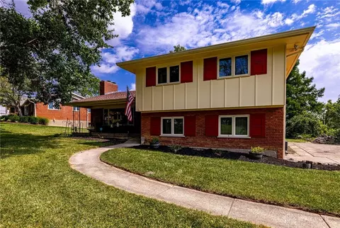 2806 Werkridge Dr, Cincinnati, OH 45248