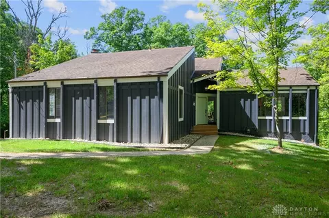 7876 Winterberry Pl, West Chester, OH 45241