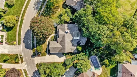 2278 Baldwin Dr, Centerville, OH 45459 photo 4