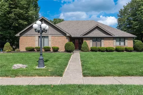 654 Highpoint Dr, Springboro, OH 45066