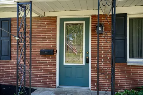 720 Hollendale Dr, Kettering, OH 45429 photo 4