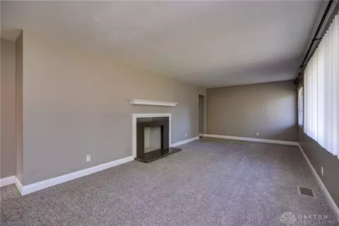720 Hollendale Dr, Kettering, OH 45429 photo 5