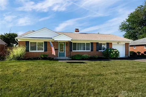 720 Hollendale Dr, Kettering, OH 45429 photo 2