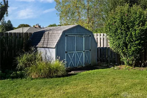 720 Hollendale Dr, Kettering, OH 45429 photo 33