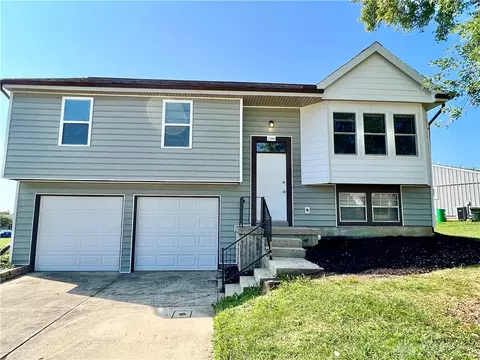 2500 Cinnamon Ridge Ct, Miamisburg, OH 45342