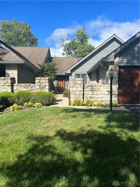 503 Cottingwood Ct, Kettering, OH 45429
