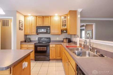 463 Gablefield Ct, Cincinnati, OH 45255 photo 37