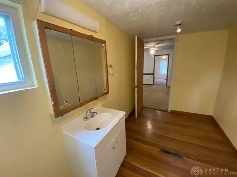 4844 Alpha Rd, Springfield, OH 45504 photo 8