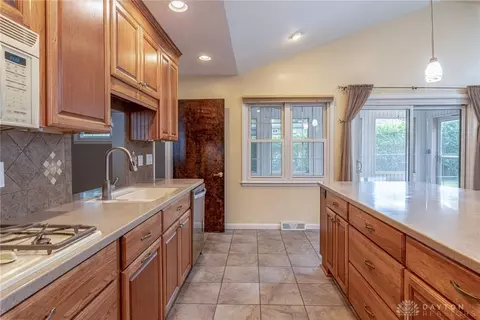 1916 Stayman Dr, Kettering, OH 45440 photo 11