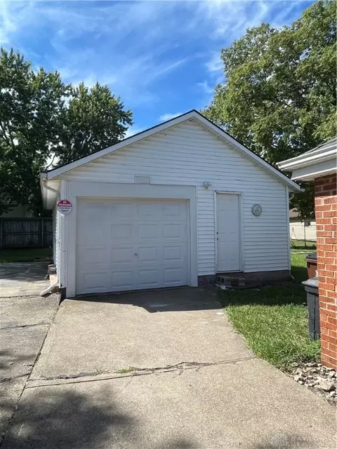 16 E Mclaughlin Ave, Fairborn, OH 45324 photo 9