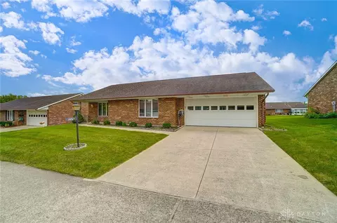 1141 Lindsey Rd, Springfield, OH 45503 photo 2