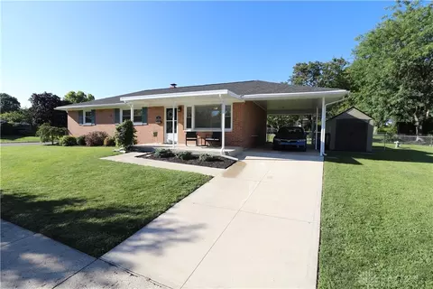 307 Miles Ave, Tipp City, OH 45371