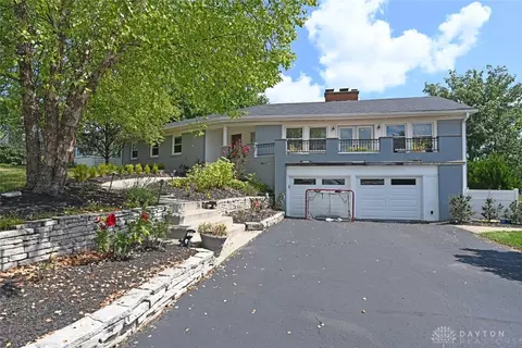 5528 Mapleridge Dr, Cincinnati, OH 45227 photo 2