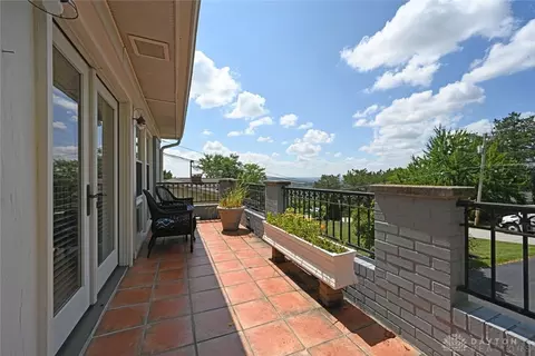 5528 Mapleridge Dr, Cincinnati, OH 45227 photo 4