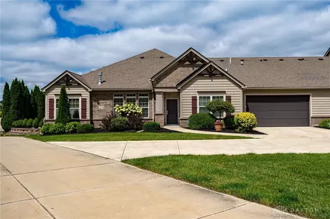 1430 Bourdeaux Way, Centerville, OH 45458