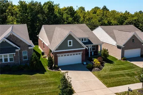 5251 Renaissance Park Dr, Franklin, OH 45005