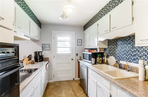 100 Ionic Cir, Enon, OH 45323 photo 10